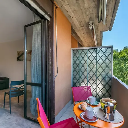 Apartment La Dolce Laveno, Balcony Apartment With A/C - Happy Rentals *