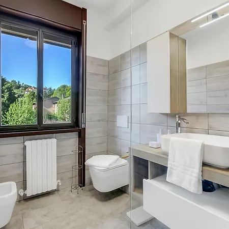 La Dolce Laveno, Balcony Apartment With A/C - Happy Rentals דירה