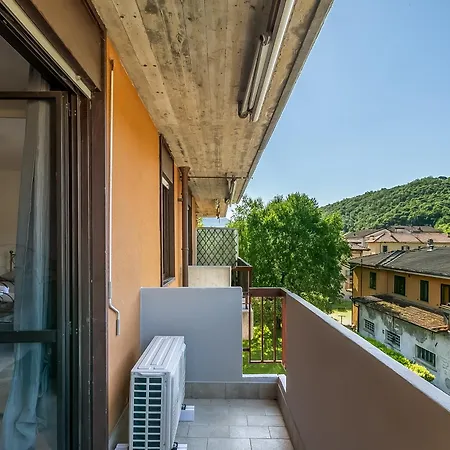 La Dolce Laveno, Balcony Apartment With A/C - Happy Rentals