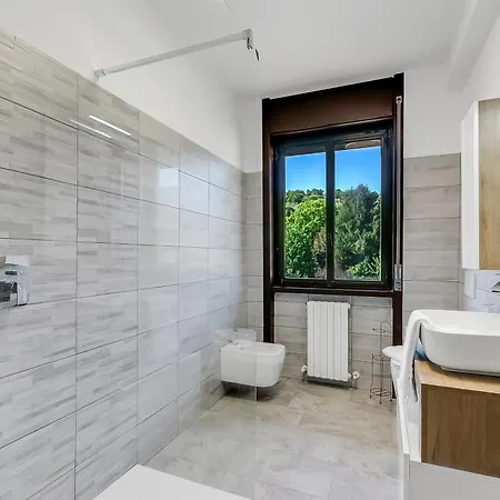 La Dolce Laveno, Balcony Apartment With A/C - Happy Rentals דירה לאבנו-מומבלו