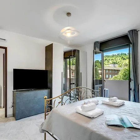 La Dolce Laveno, Balcony Apartment With A/C - Happy Rentals *