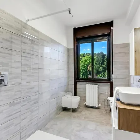 Apartment La Dolce Laveno, Balcony Apartment With A/C - Happy Rentals *