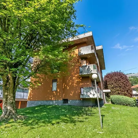 Apartment La Dolce Laveno, Balcony Apartment With A/C - Happy Rentals Laveno-Mombello